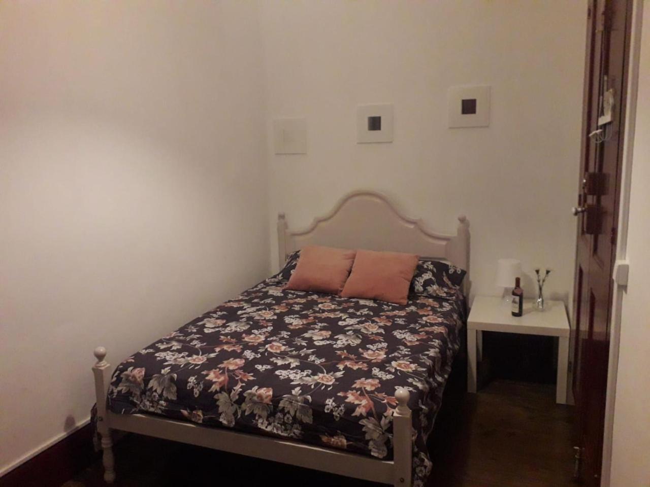 Pb4 House Hostel Braga Luaran gambar
